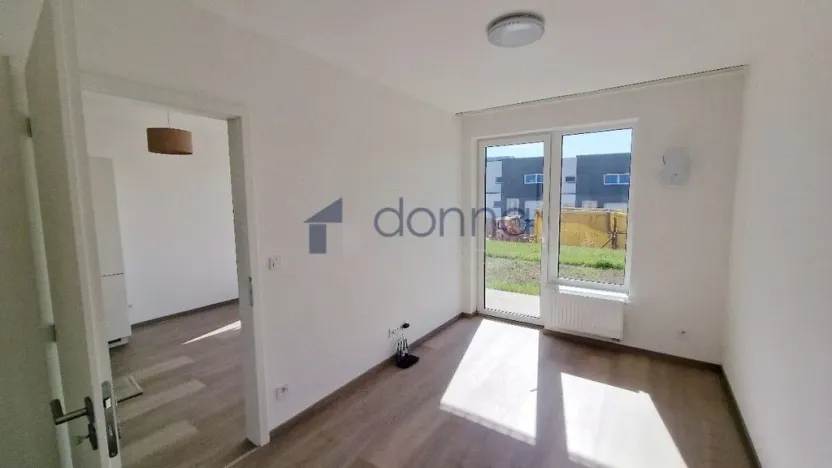 Pronájem bytu 2+kk, Praha, Formanská, 44 m2