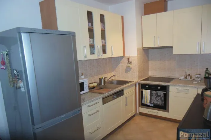 Pronájem bytu 2+kk, Praha - Záběhlice, Velenovského, 58 m2