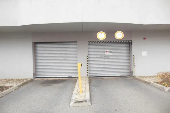 Pronájem bytu 2+kk, Praha - Záběhlice, Velenovského, 58 m2