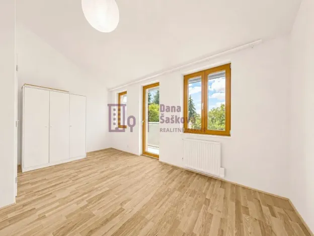 Pronájem bytu 2+kk, Jindřichův Hradec - Jindřichův Hradec III, Na Piketě, 48 m2