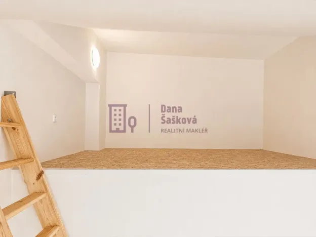 Pronájem bytu 2+kk, Jindřichův Hradec - Jindřichův Hradec III, Na Piketě, 48 m2