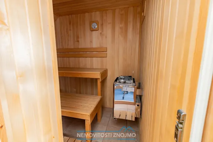 Prodej atypického bytu, Znojmo, Alšova, 310 m2