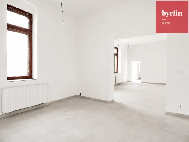 Pronájem obchodního prostoru, Krnov, nám. Minoritů, 84 m2
