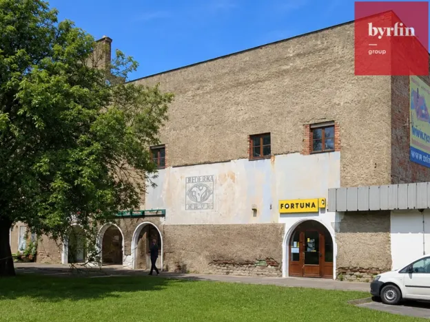 Pronájem obchodního prostoru, Krnov, nám. Minoritů, 84 m2