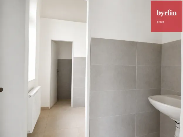 Pronájem obchodního prostoru, Krnov, nám. Minoritů, 84 m2