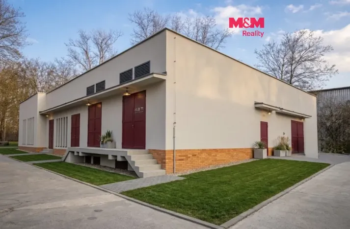 Pronájem skladu, Pardubice - Zelené Předměstí, nábřeží Závodu míru, 100 m2