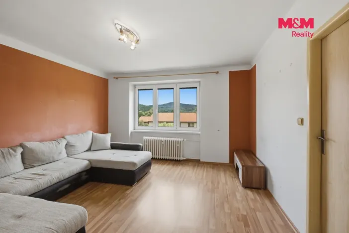 Prodej bytu 3+1, Jince, Čenkovská, 69 m2