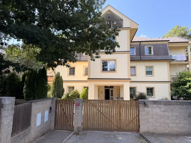 Pronájem bytu 3+1, Dýšina, 17. listopadu, 84 m2