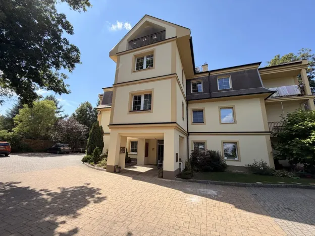Pronájem bytu 3+1, Dýšina, 17. listopadu, 84 m2