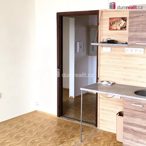 Pronájem bytu 2+kk, Ústí nad Labem - Bukov, Na Kohoutě, 43 m2