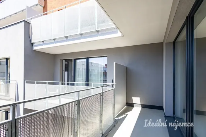Pronájem bytu 1+kk, Praha - Vysočany, Gerstelova, 47 m2
