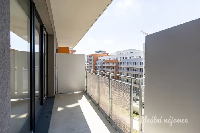 Pronájem bytu 1+kk, Praha - Vysočany, Gerstelova, 47 m2