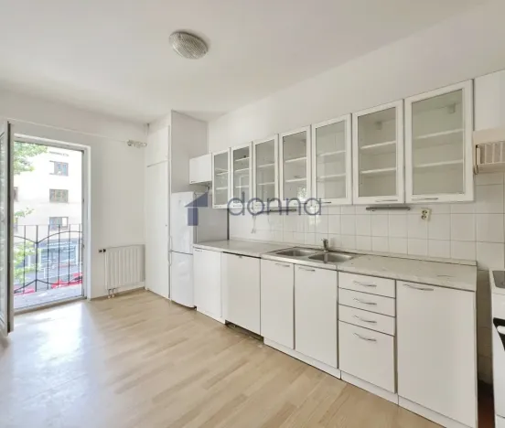 Prodej bytu 3+1, Praha, Podolská, 86 m2
