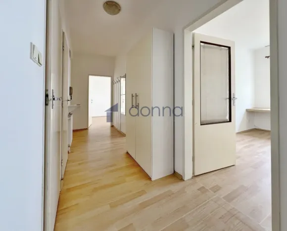 Prodej bytu 3+1, Praha, Podolská, 86 m2