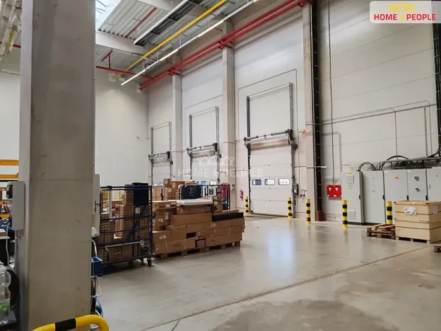Pronájem skladu, Ostrov, 4400 m2