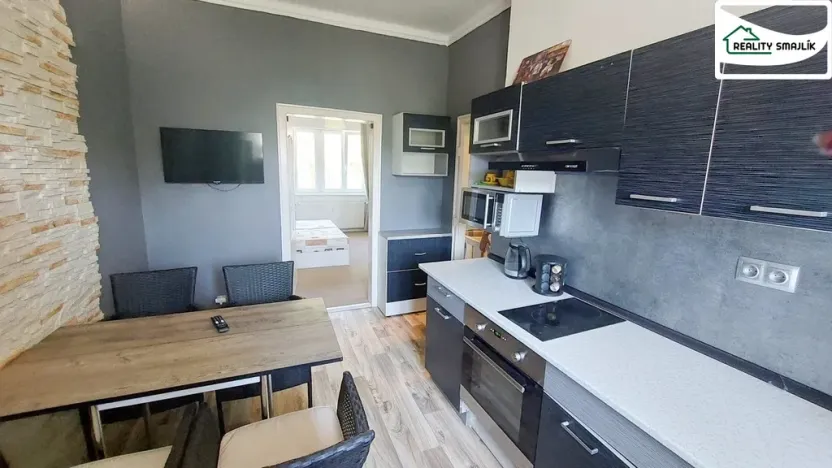 Pronájem bytu 2+1, Cheb, Dyleňská, 54 m2