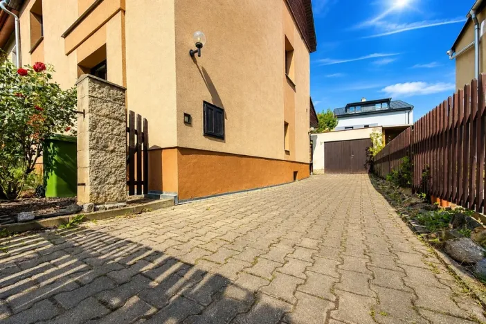 Prodej rodinného domu, Chomutov, Jezerní, 212 m2