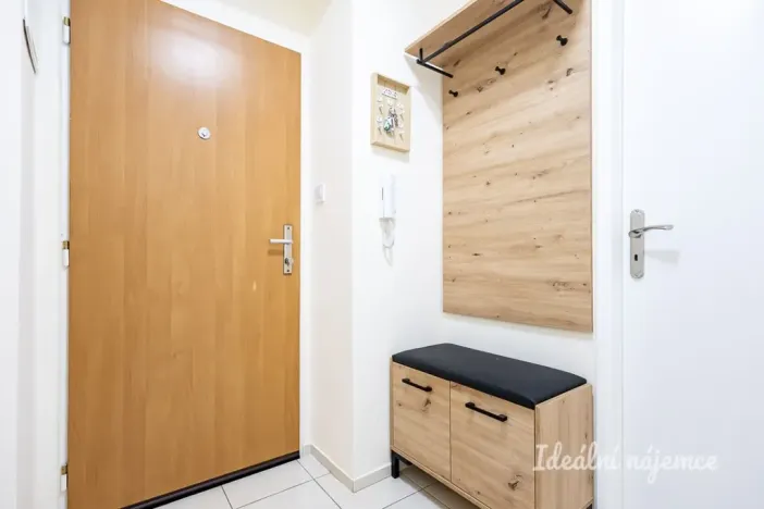Pronájem bytu 1+1, Praha, Křivoklátská, 33 m2