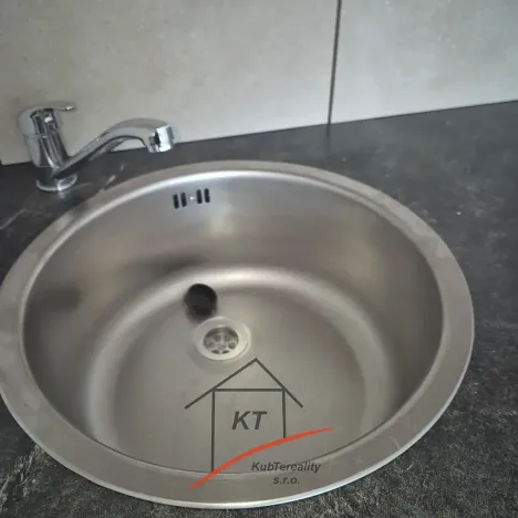 Pronájem bytu 1+kk, Děčín, Žerotínova, 35 m2