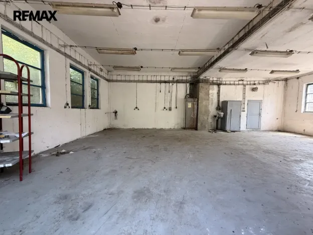Pronájem garáže, Holešov, Tovární, 104 m2