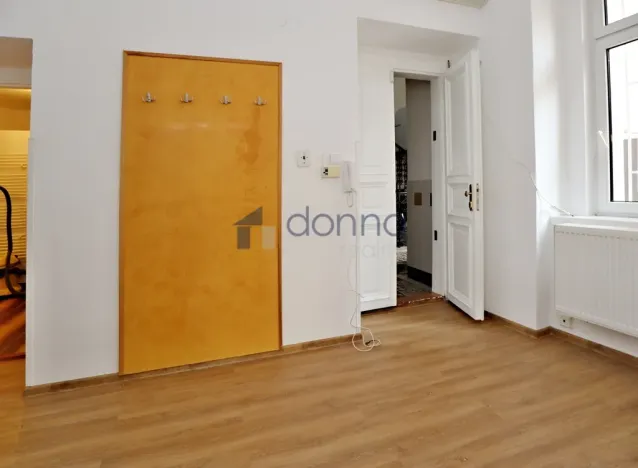 Pronájem bytu 2+1, Praha, Štěpánská, 48 m2