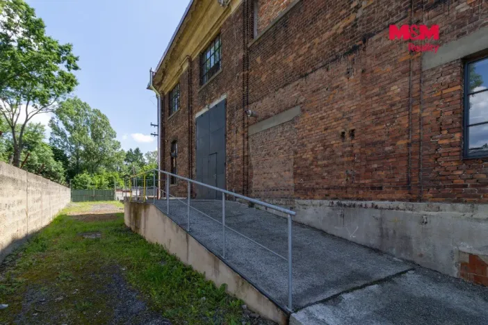 Pronájem výrobních prostor, Karviná, 1500 m2