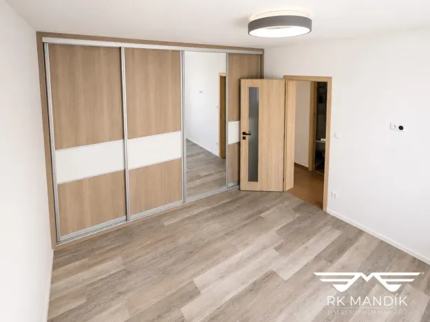 Pronájem bytu 3+1, Praha - Malešice, Tuchorazská, 72 m2