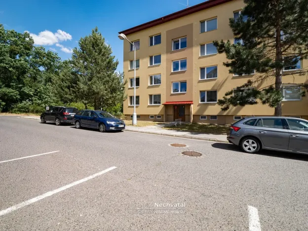 Prodej bytu 3+kk, Znojmo, U Lesíka, 68 m2