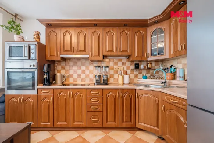 Prodej bytu 4+1, Litoměřice - Pokratice, Ladova, 77 m2