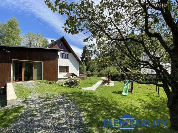 Prodej rodinného domu, Lipová-lázně - Horní Lipová, 320 m2