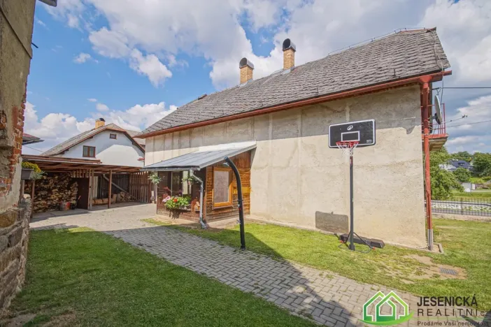 Prodej rodinného domu, Mikulovice - Široký Brod, 278 m2