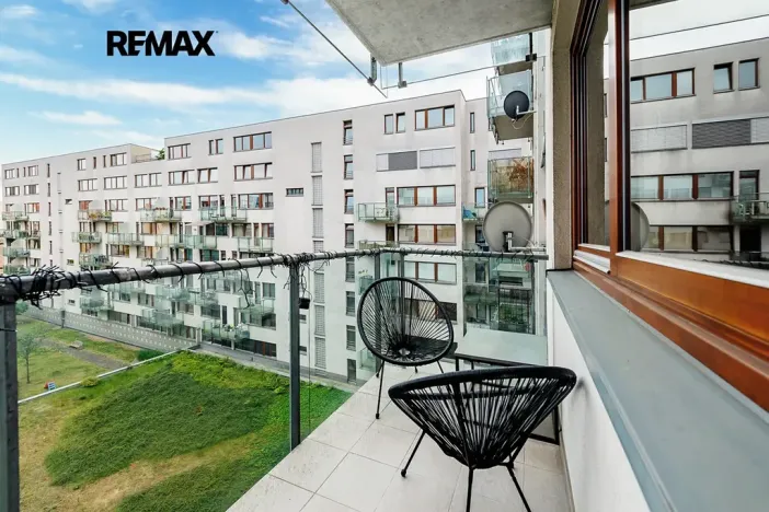 Prodej bytu 2+kk, Praha - Holešovice, Osadní, 54 m2