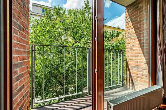 Pronájem bytu 2+kk, Praha - Holešovice, Na Maninách, 55 m2