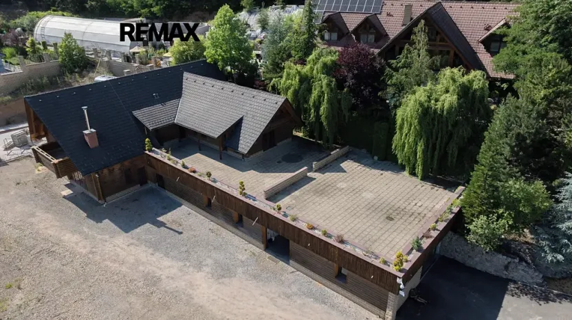 Prodej vily, Králův Dvůr, Pod Lesem, 708 m2