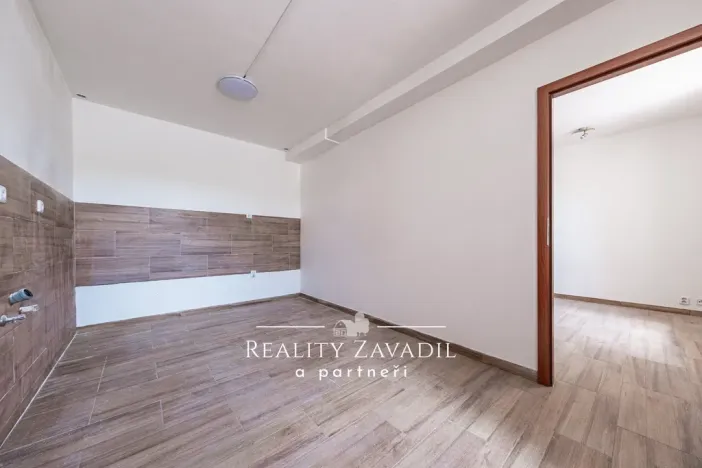 Prodej rodinného domu, Koleč, 940 m2