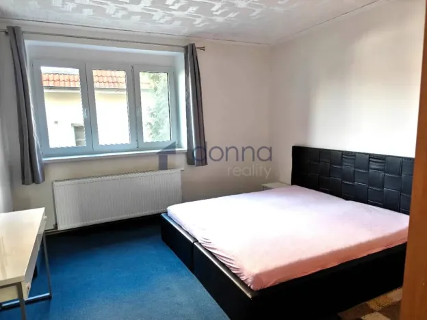 Pronájem bytu 3+1, Praha, Betáňská, 116 m2