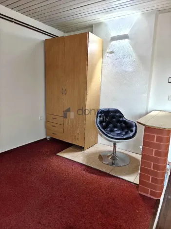 Pronájem bytu 3+1, Praha, Betáňská, 116 m2