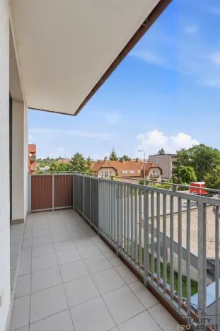 Pronájem bytu 2+kk, Praha - Modřany, Komořanská, 63 m2