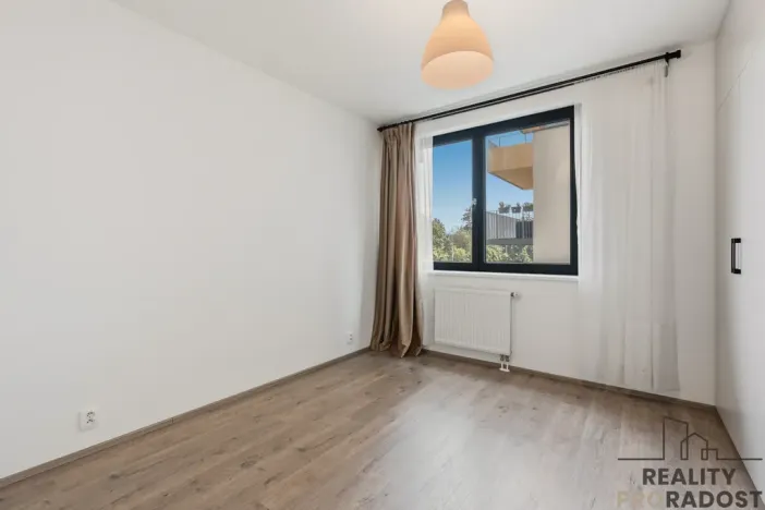 Pronájem bytu 2+kk, Praha - Modřany, Komořanská, 63 m2
