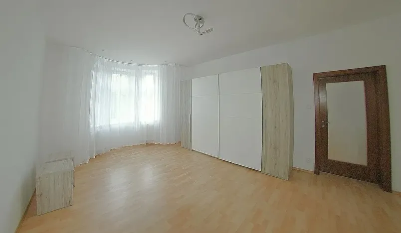 Pronájem bytu 2+1, Plzeň, V Bezovce, 95 m2