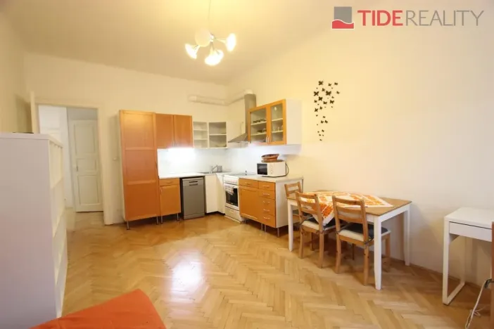 Pronájem bytu 2+kk, Praha - Bubeneč, Eliášova, 60 m2