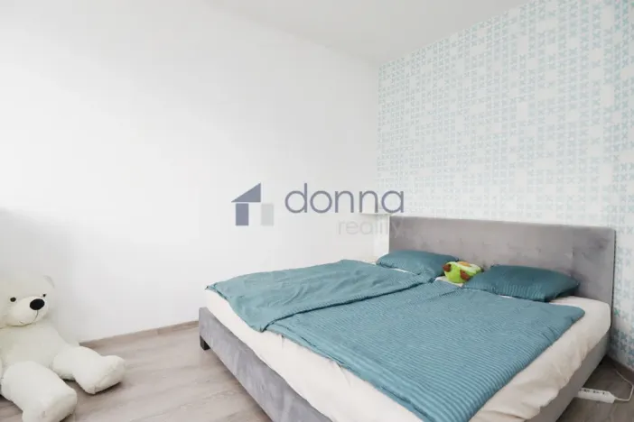 Pronájem bytu 2+kk, Praha, Makedonská, 49 m2
