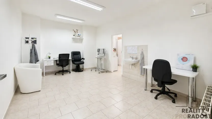 Pronájem obchodního prostoru, Hodonín, Dvořákova, 77 m2