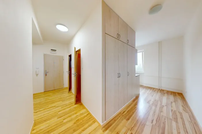 Prodej bytu 2+1, Ostrava - Mariánské Hory, Korunní, 58 m2