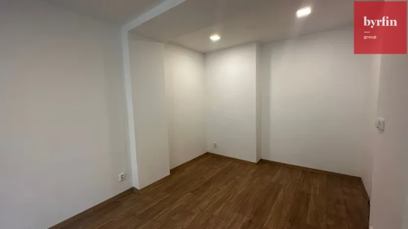 Pronájem bytu 2+1, Opava, Krnovská, 65 m2
