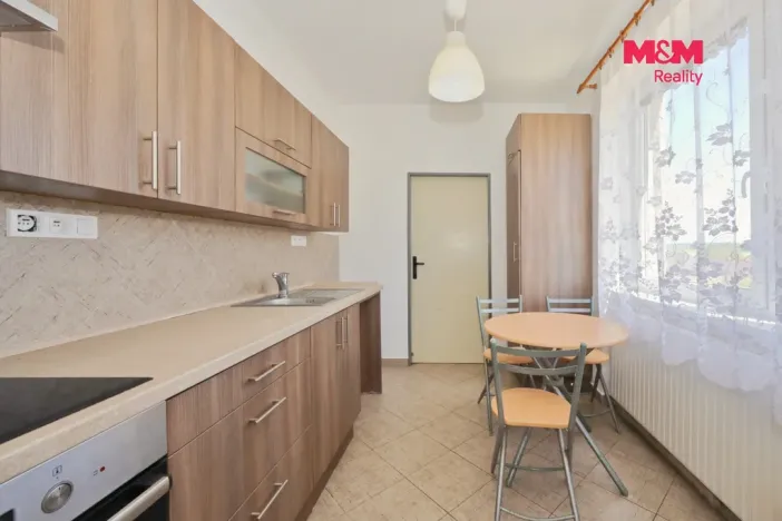 Prodej bytu 3+1, Nadějov, 85 m2