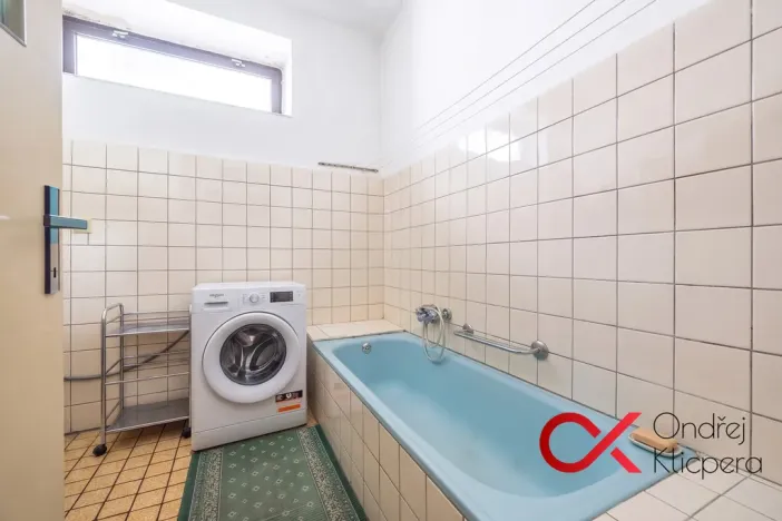 Prodej rodinného domu, Sadská, Husova, 120 m2