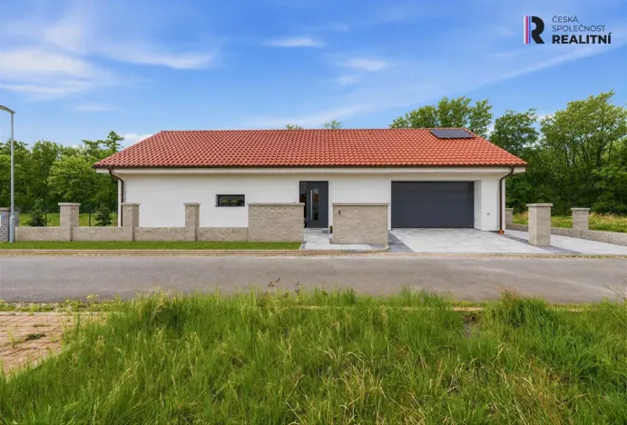 Prodej rodinného domu, Veltrusy, U Luhu, 200 m2