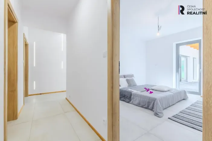 Prodej rodinného domu, Veltrusy, U Luhu, 200 m2
