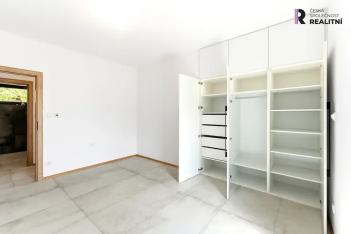Prodej rodinného domu, Veltrusy, U Luhu, 200 m2